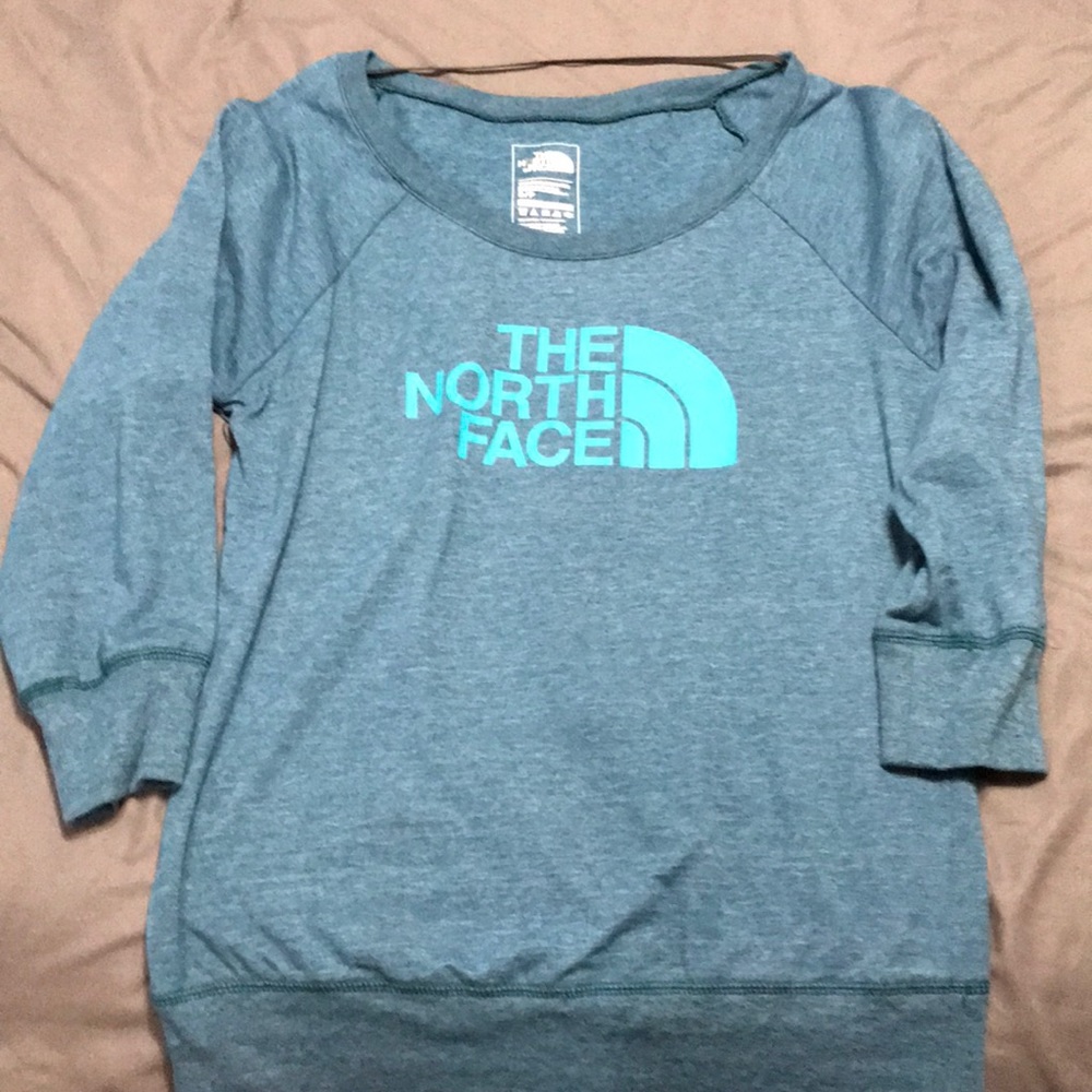 The North Face 3/4 shirt